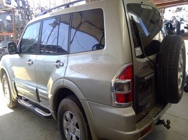 2001 MISTSUBISHI MONTERO, GOLD,, LIMITED MODEL, 3.5L, AT, 4WD.  Z26371